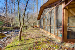 Gatlinburg Group Getaway with Hot Tub and Porch!